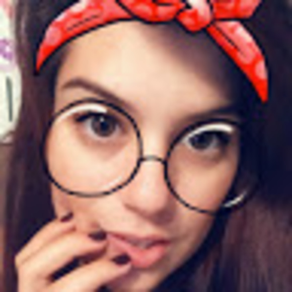 Meet your Posher, Amanda - Picture 1 of 1